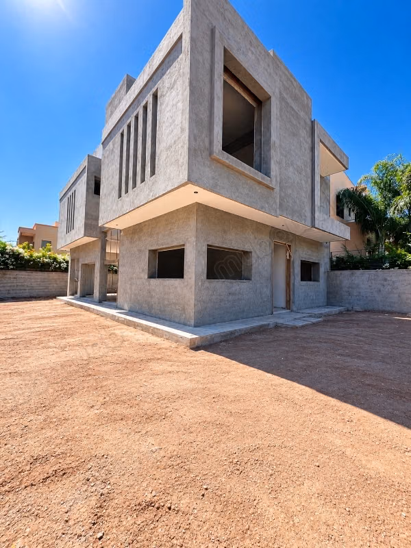 Luxurious villa for sale in Hay Targa. Area 428 m²