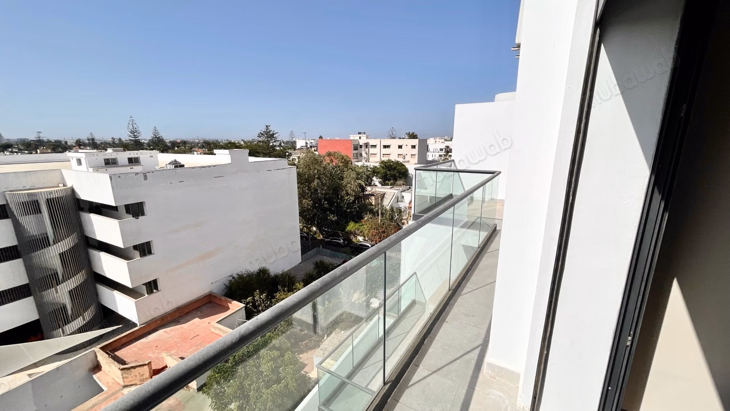 Apartamento de 3 habitaciones 122m2 en Oasis