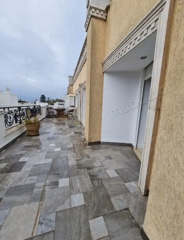 Location d'un appartement à La marsa corniche