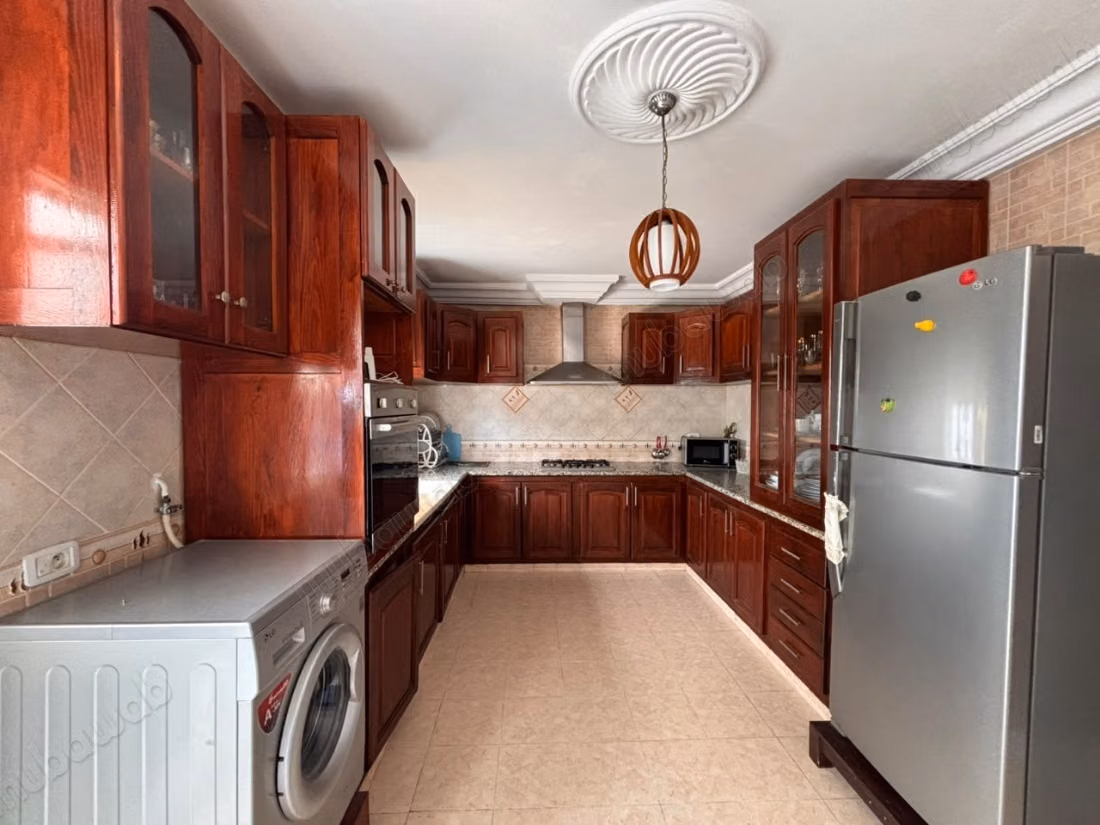 A vendre triplex sis a boumhel