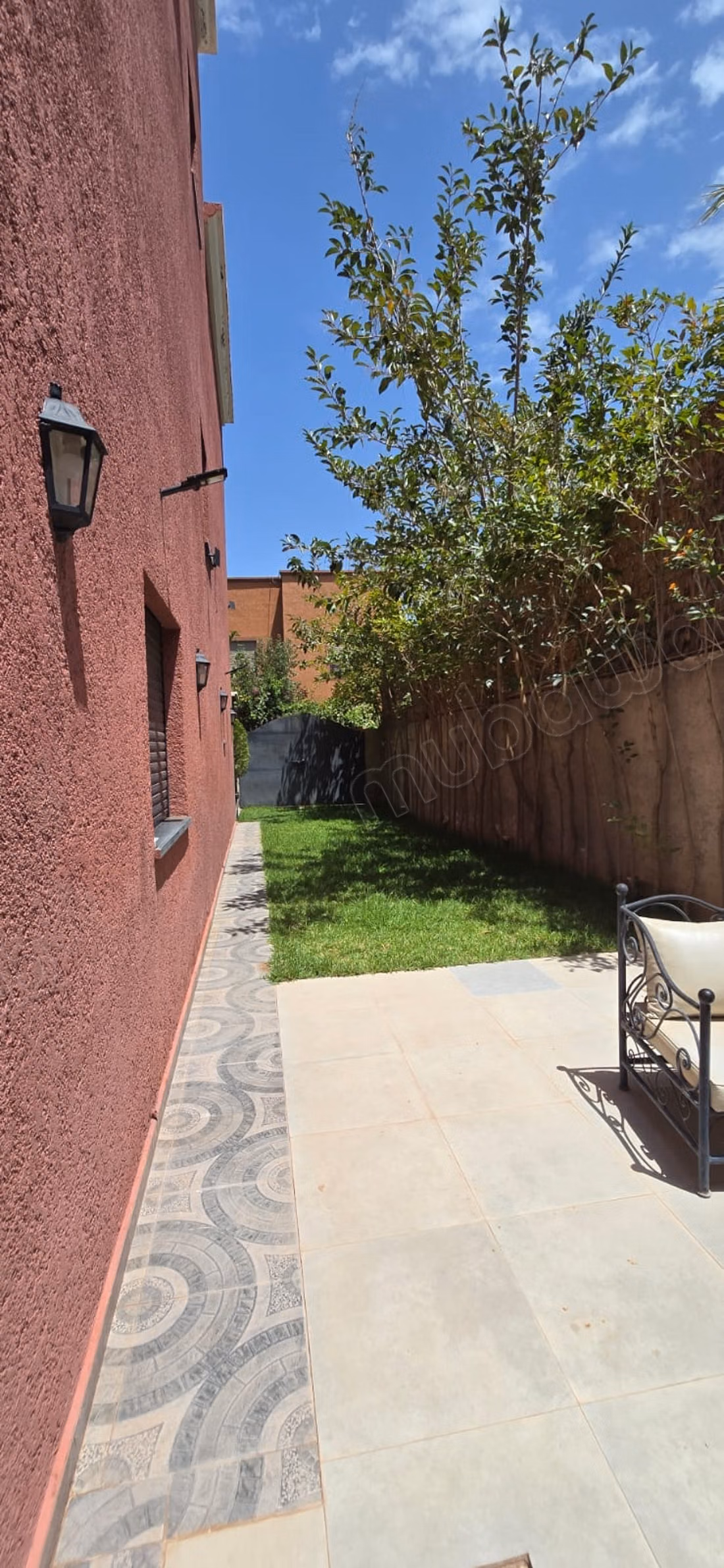 Beautiful villa for sale in Ourika. 4 rooms. Garden and terrace.