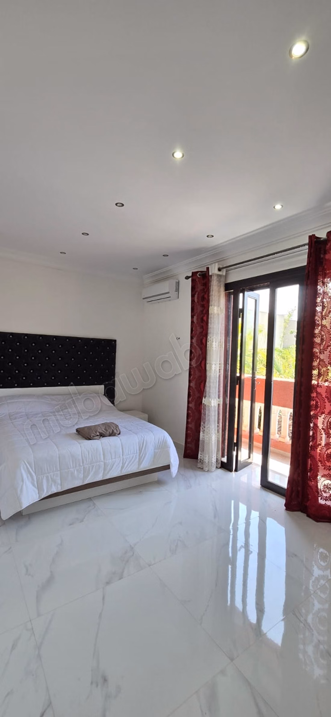 Beautiful villa for sale in Ourika. 4 rooms. Garden and terrace.