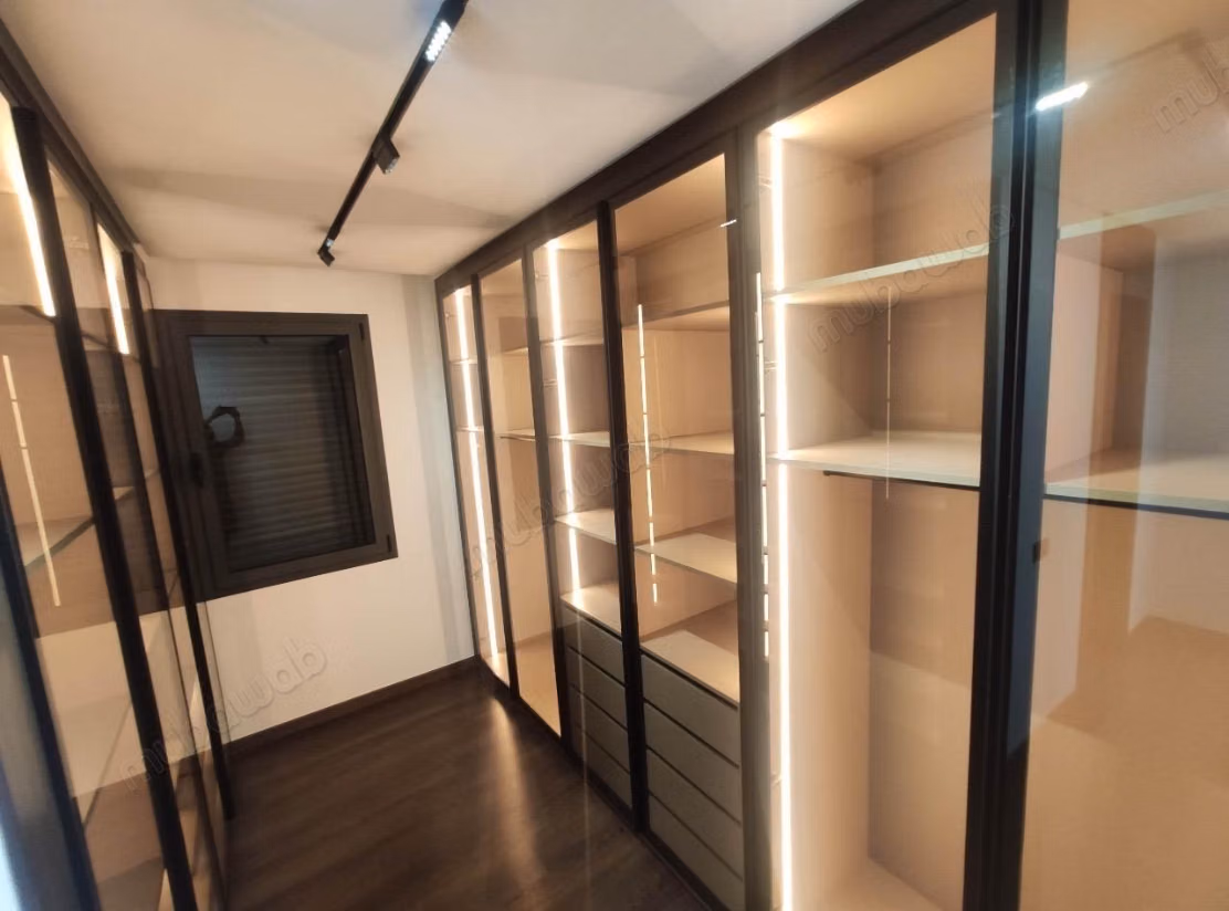 Venta de villa de lujo en Harhoura. 7 grandes habitaciones. Calefacción central y puerta blindada