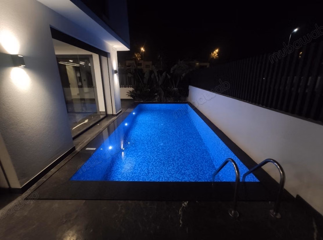 Venta de villa de lujo en Harhoura. 7 grandes habitaciones. Calefacción central y puerta blindada
