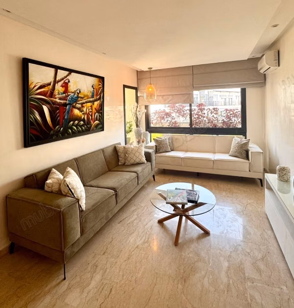 Prachtig appartement te koop in Les Princesses. Oppervlak van 72 m². Satelietschotel en veiligheidsdeur