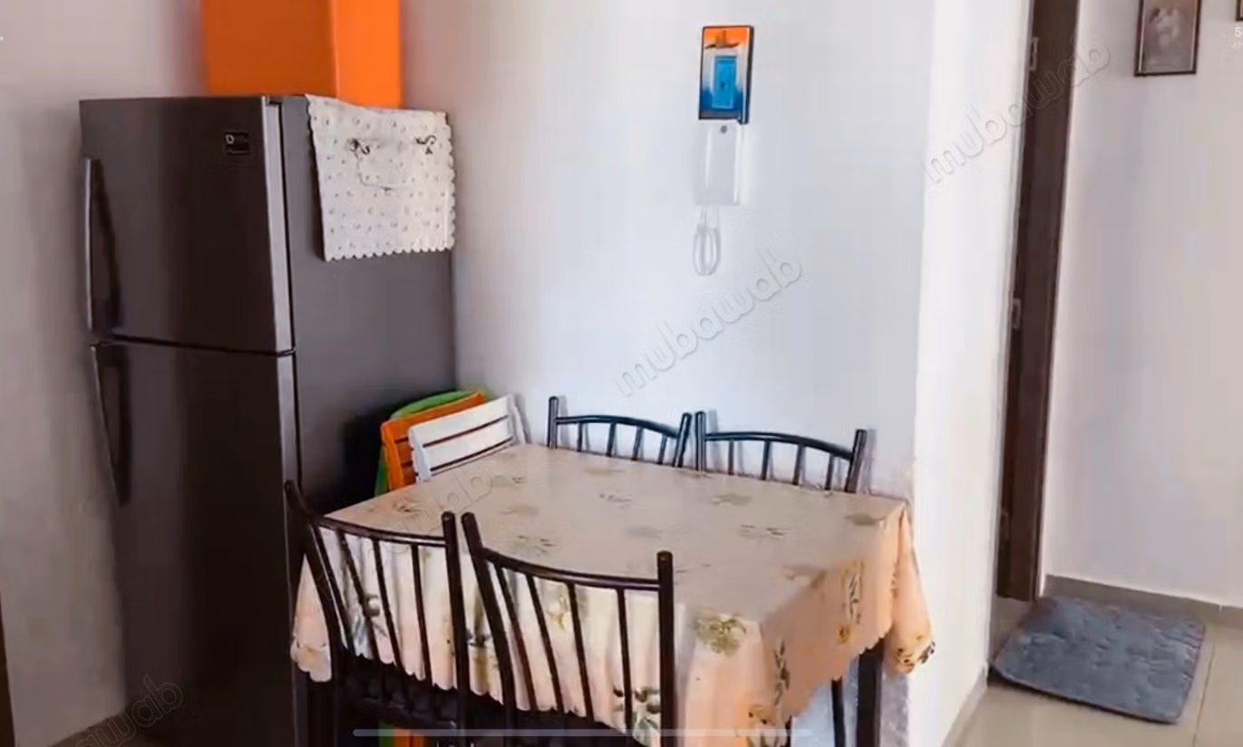 Location d'un appartement meublé à Tanger près de Howara, étage Sable