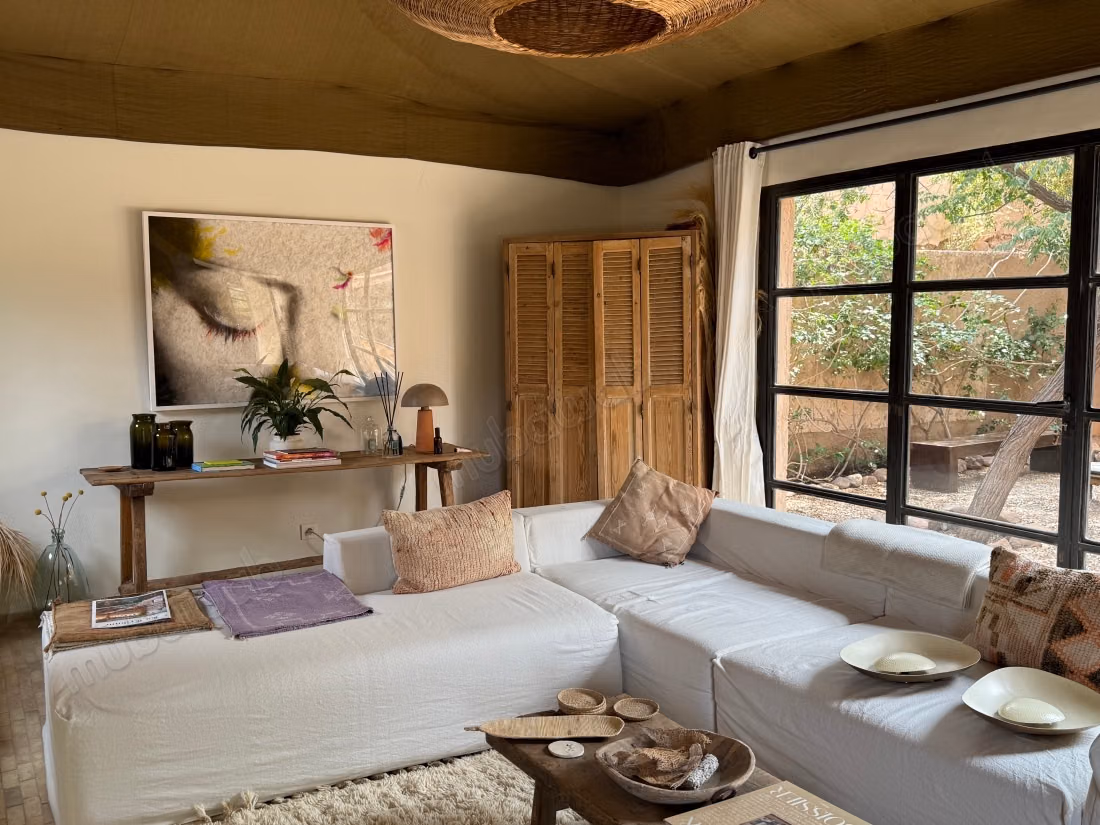 Maison d’architecte rare au cœur d’une oliveraie