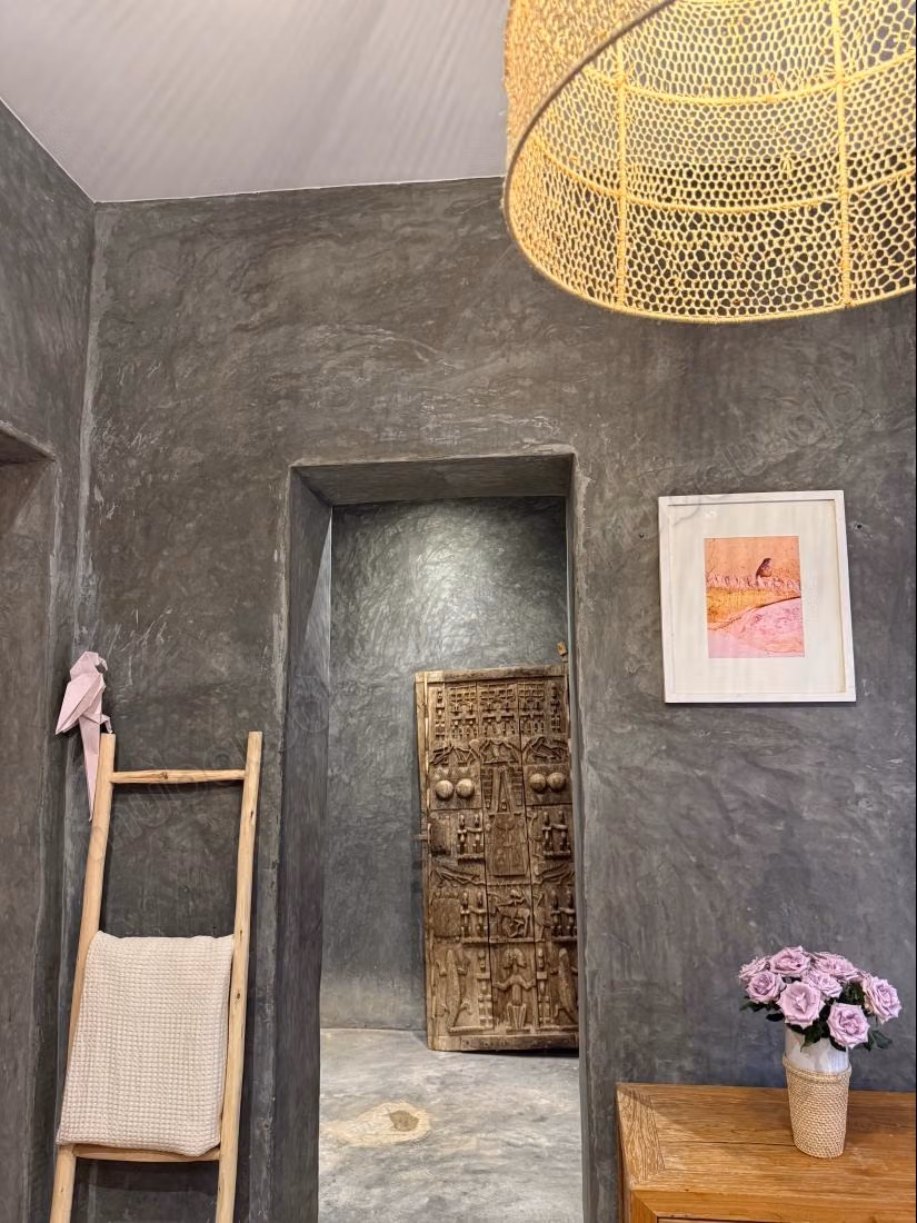 Maison d’architecte rare au cœur d’une oliveraie