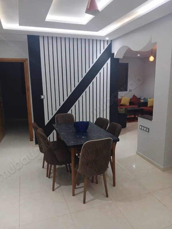Appartement à louer à Khouribga. 4 pièces magnifiques. Antenne parabolique et sécurité.