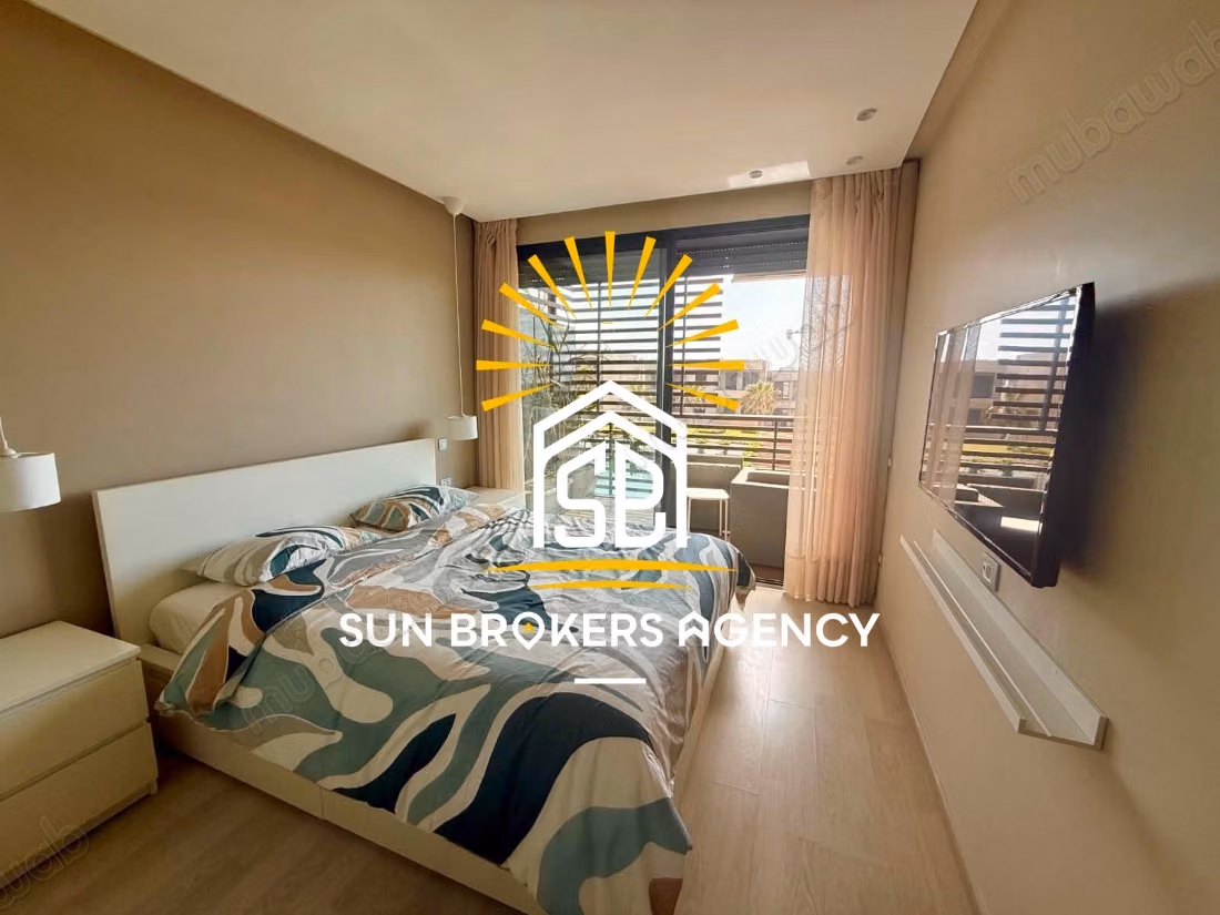 Furnished sea view apartment in the top floor residence