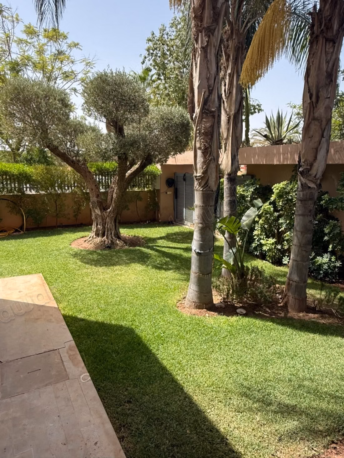 Villa de luxe à vendre à Route de l'Ourika. 
1 Pièce. Meublé