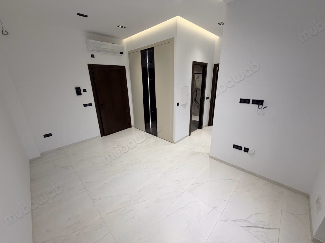 S1 في حدائق قرطاج
