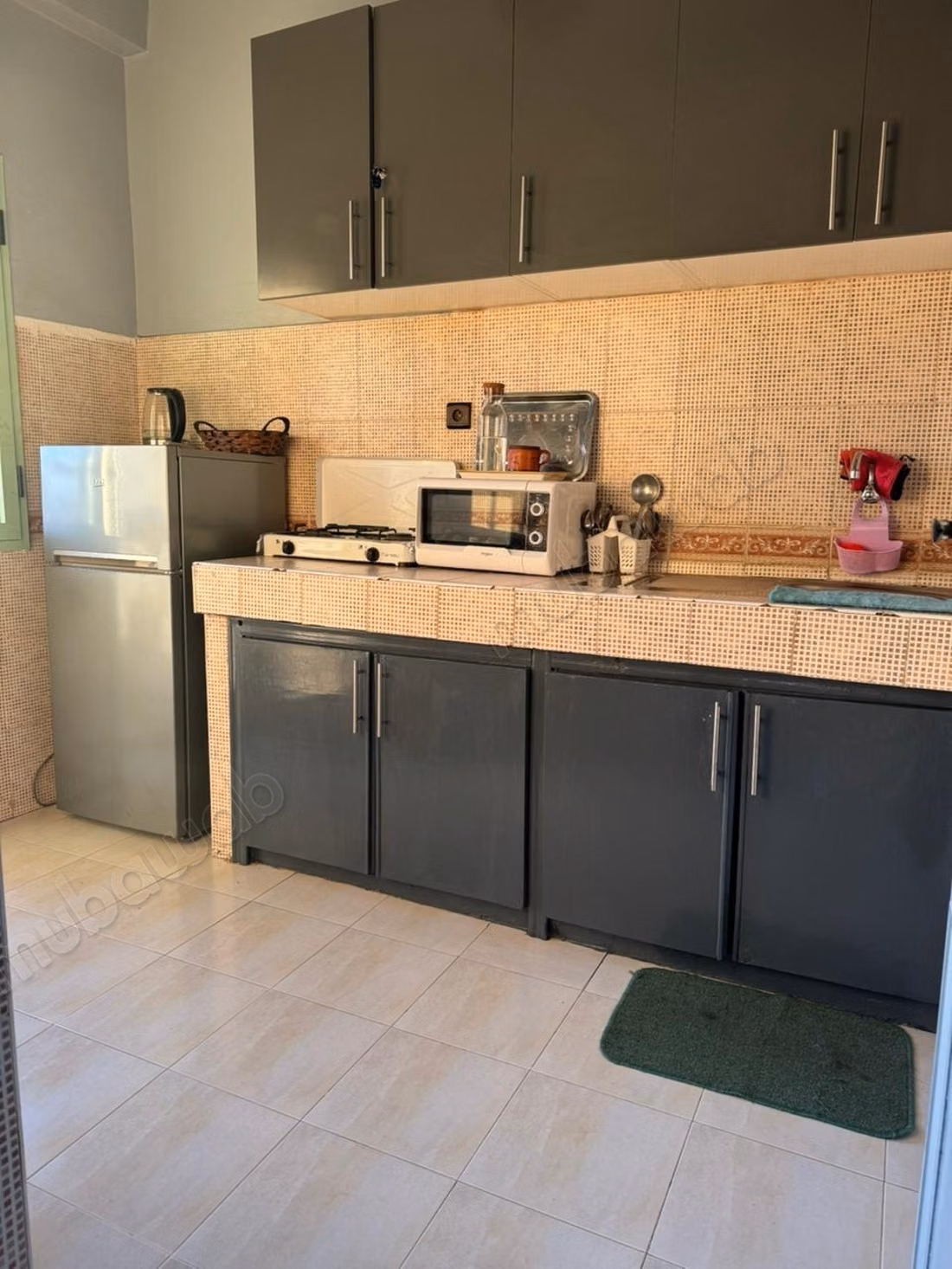 Bel apartamento en alquiler a largo plazo en la Ruta Casablanca. Superficie total 64 m². Amueblado