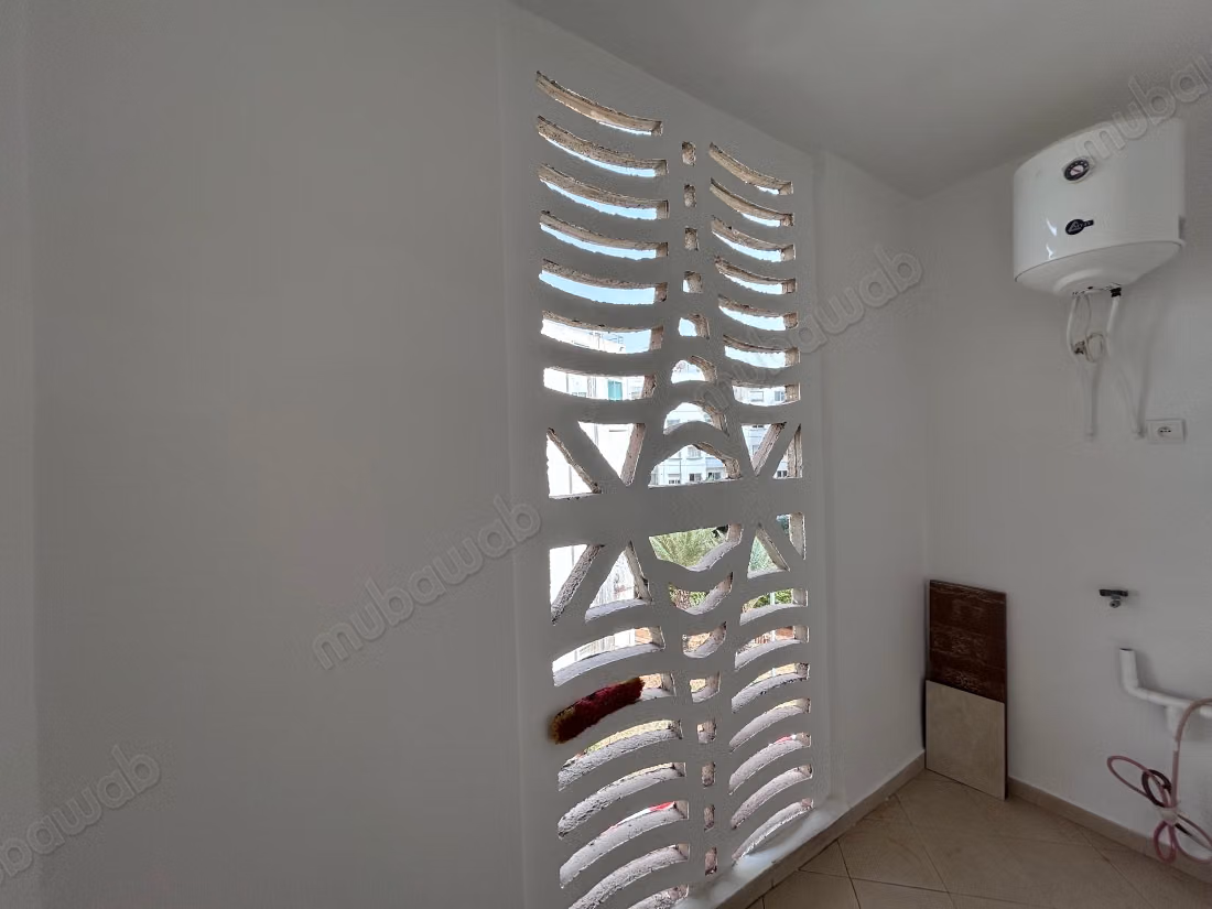Very nice apartment for rent in Sidi Maarouf. 2 comfortable rooms. Security door, Moroccan living room