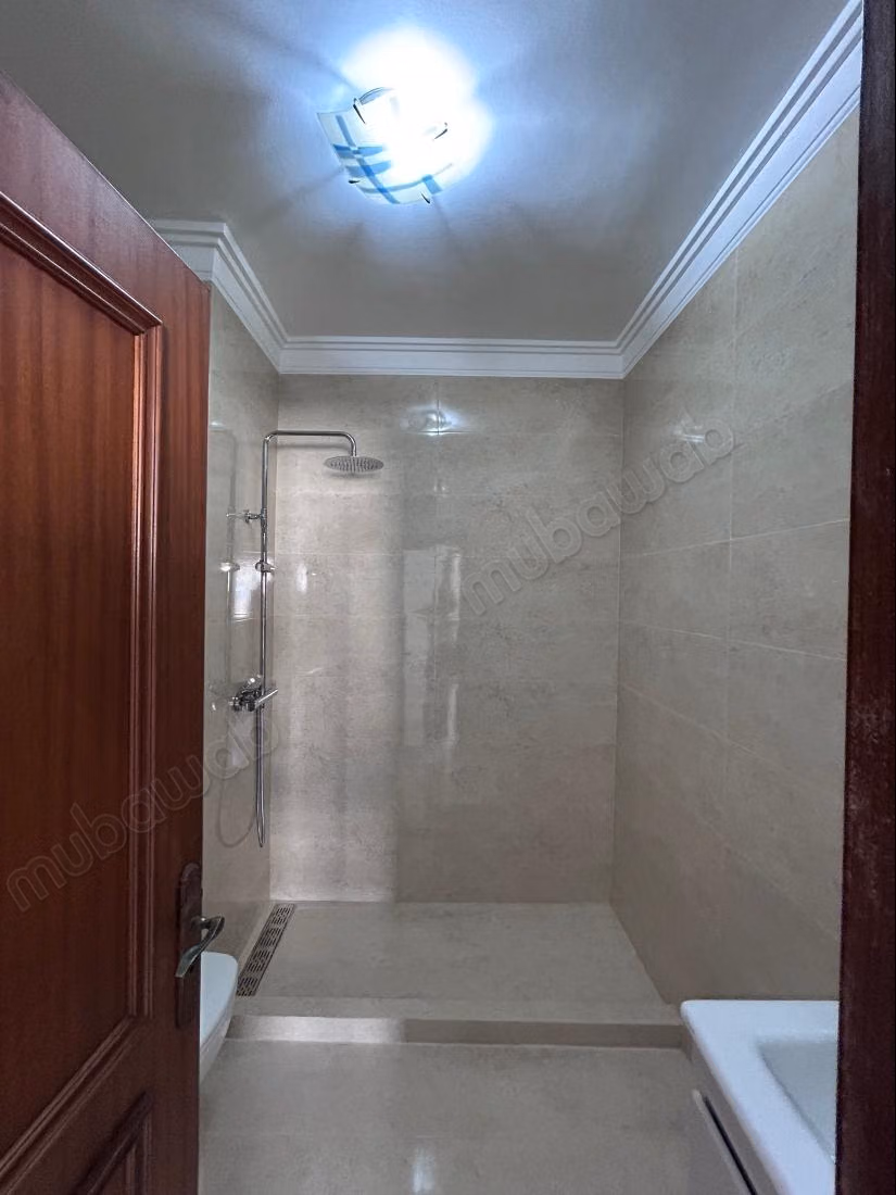Very nice apartment for rent in Sidi Maarouf. 2 comfortable rooms. Security door, Moroccan living room