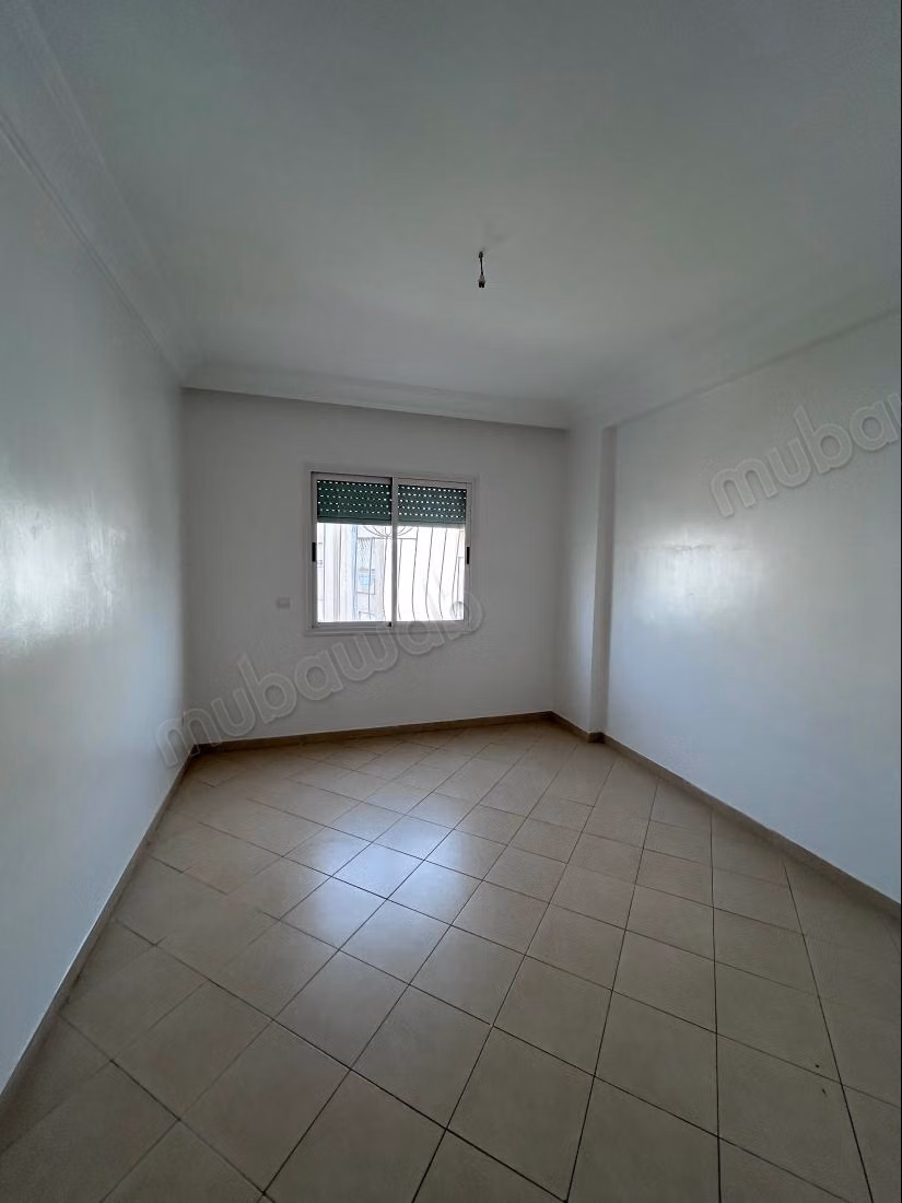 Very nice apartment for rent in Sidi Maarouf. 2 comfortable rooms. Security door, Moroccan living room