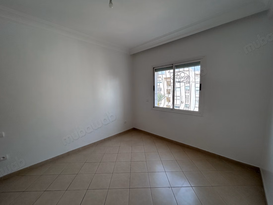 Very nice apartment for rent in Sidi Maarouf. 2 comfortable rooms. Security door, Moroccan living room
