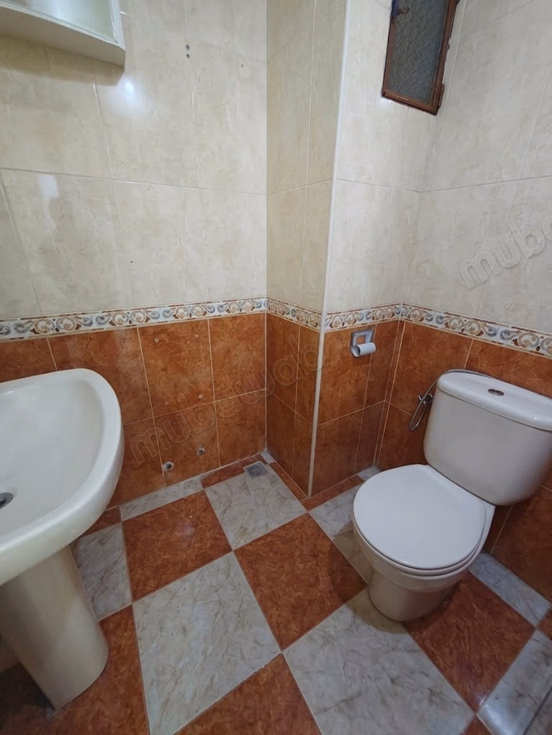 Beautiful Furnished Apartment 92m² - Near Wilaya & Beach