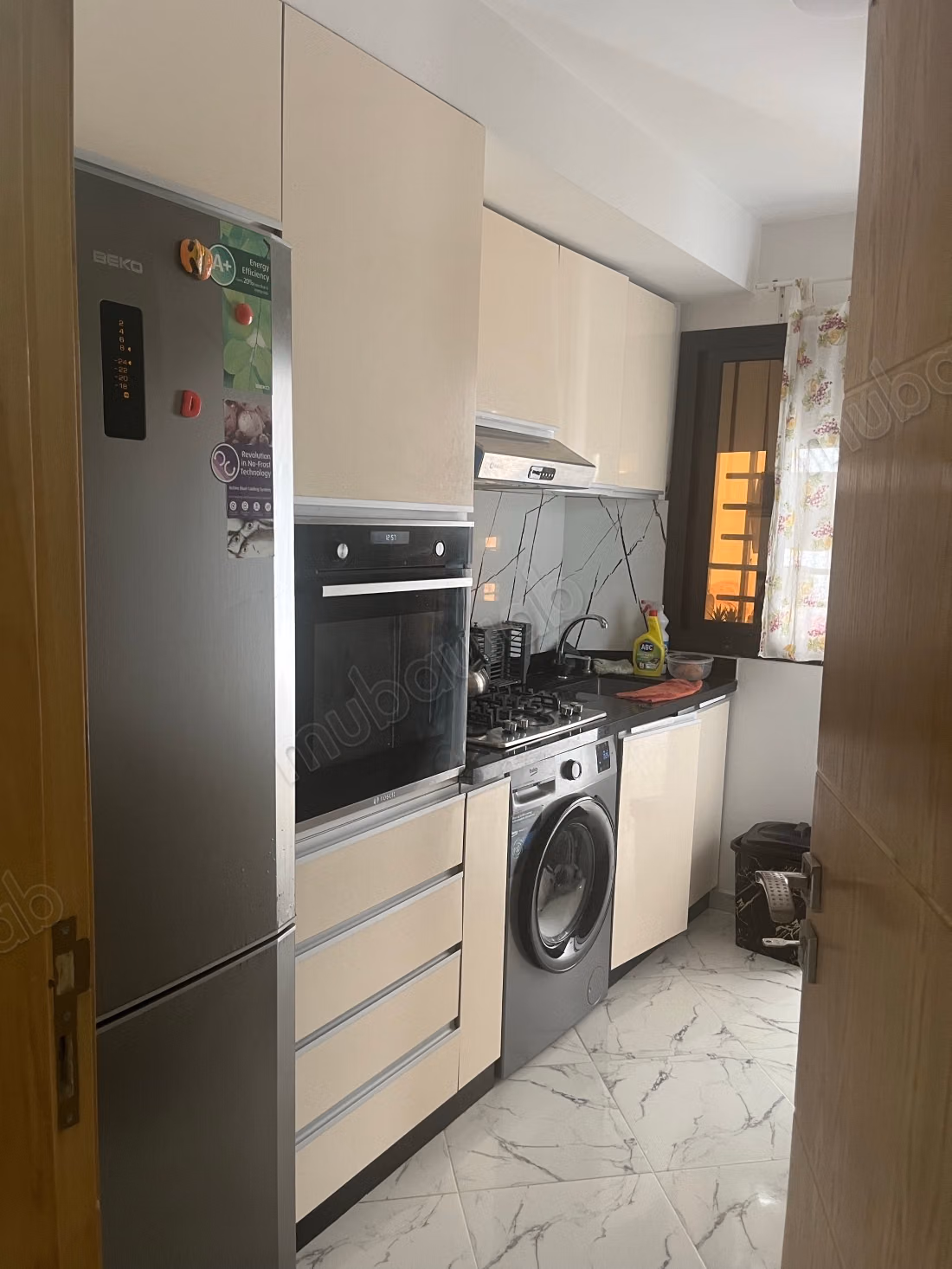 Mooie appartement voor dagelijkse verhuur in de buurt van Saïd Hajji. Sterke deur, Marokkaanse salon