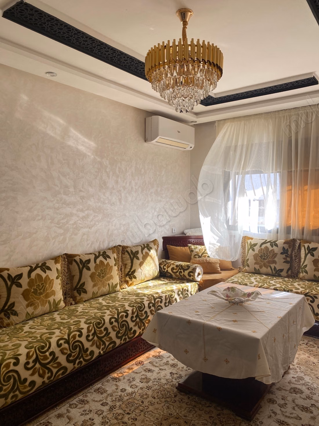 Mooie appartement voor dagelijkse verhuur in de buurt van Saïd Hajji. Sterke deur, Marokkaanse salon