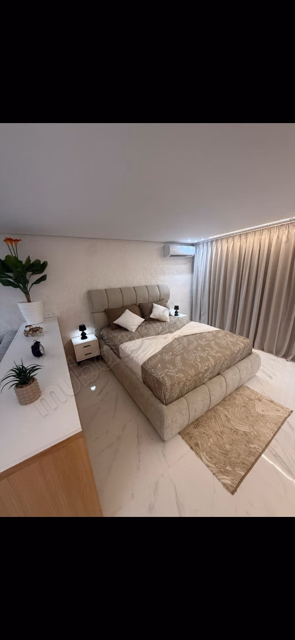Superbe appartement à louer dans le quartier de l'aéroport. 1 pièce. Meublé