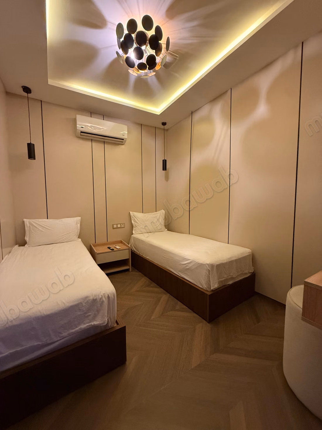 Villas de lujo en alquiler en Bahrawiyin. 6 habitaciones maravillosas. Con ascensor y balcón