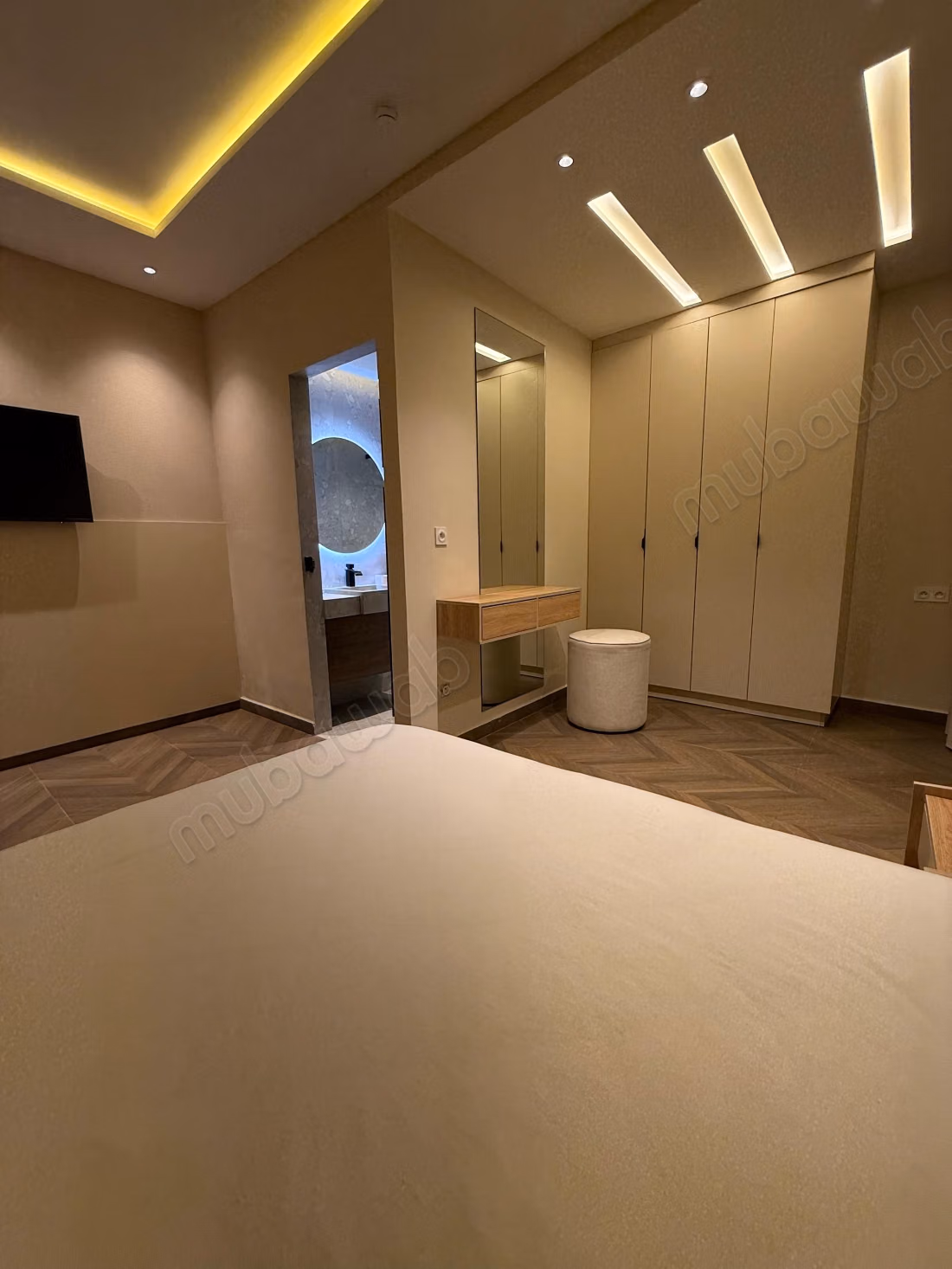 Villas de lujo en alquiler en Bahrawiyin. 6 habitaciones maravillosas. Con ascensor y balcón