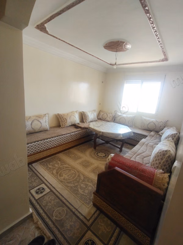 Apartamento en alquiler en Hay Mohammadi. 5 habitaciones. Bien amueblado