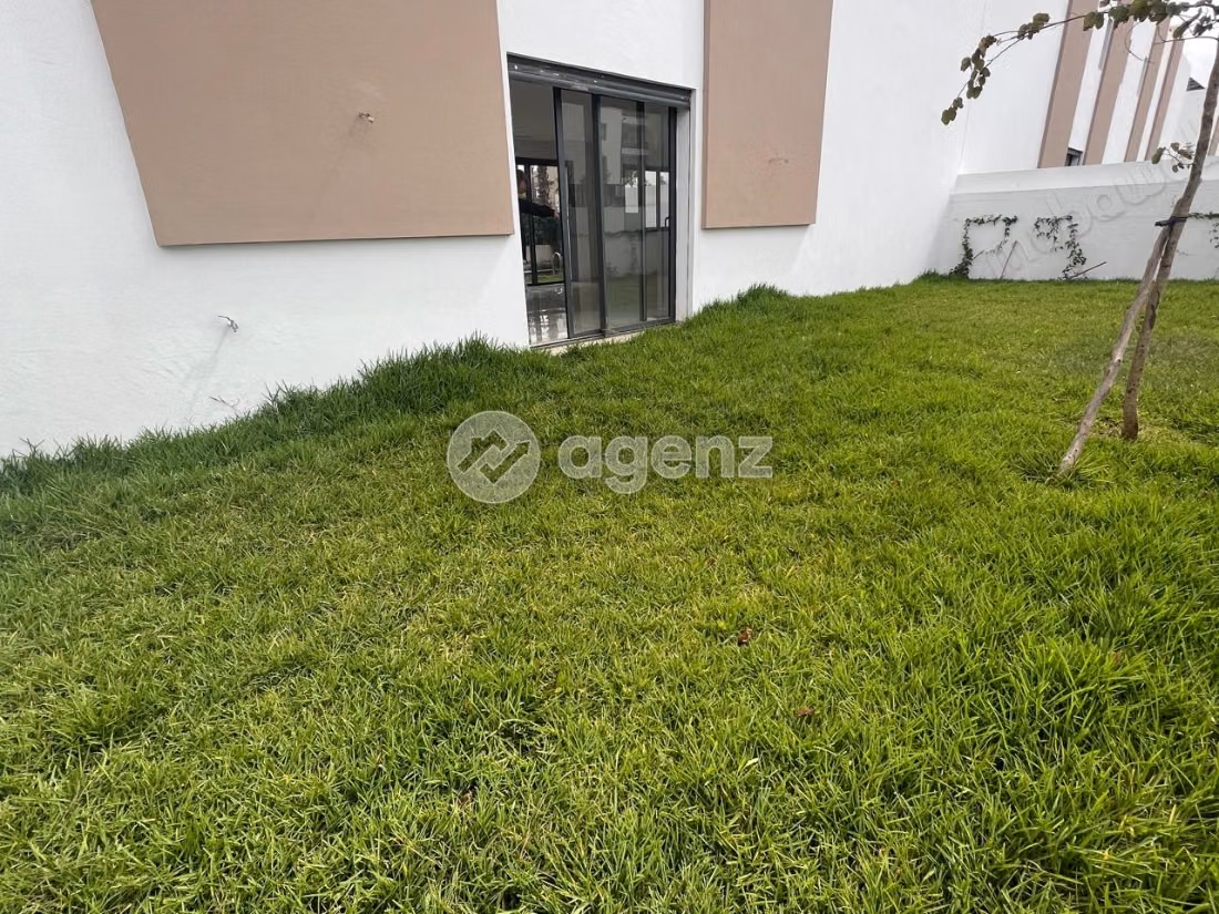 Villa en alquiler 300 m², 4 habitaciones Sidi Maarouf Casablanca