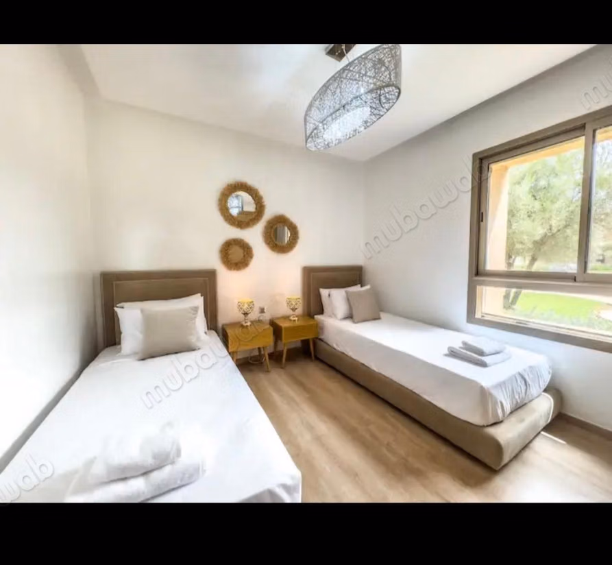 Beautiful apartment for rent on Boulevard Med 6. 5 rooms. Well furnished