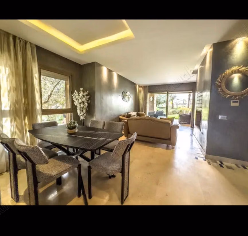 Beautiful apartment for rent on Boulevard Med 6. 5 rooms. Well furnished