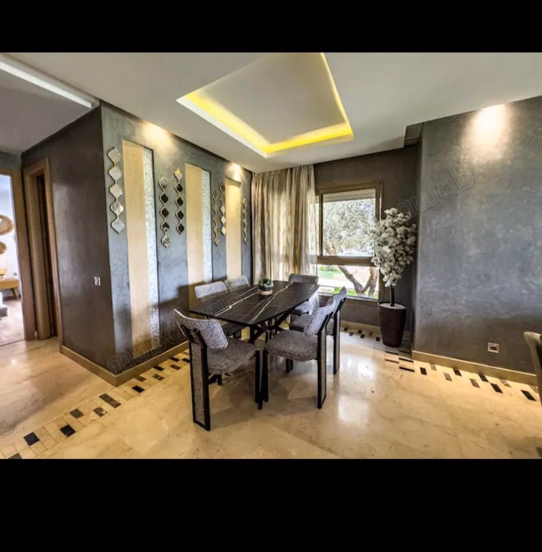 Beautiful apartment for rent on Boulevard Med 6. 5 rooms. Well furnished