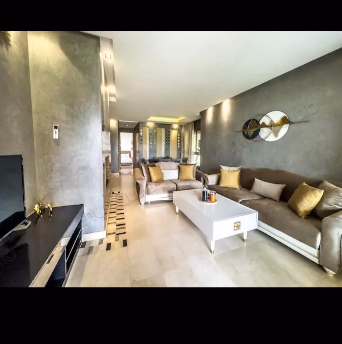 Beautiful apartment for rent on Boulevard Med 6. 5 rooms. Well furnished