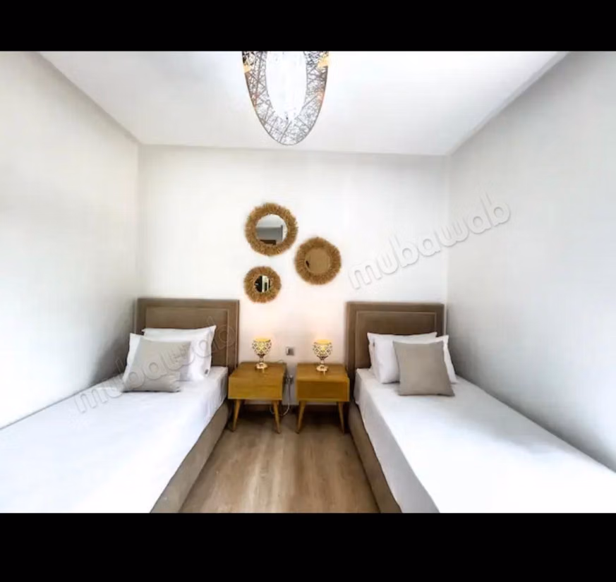 Beautiful apartment for rent on Boulevard Med 6. 5 rooms. Well furnished