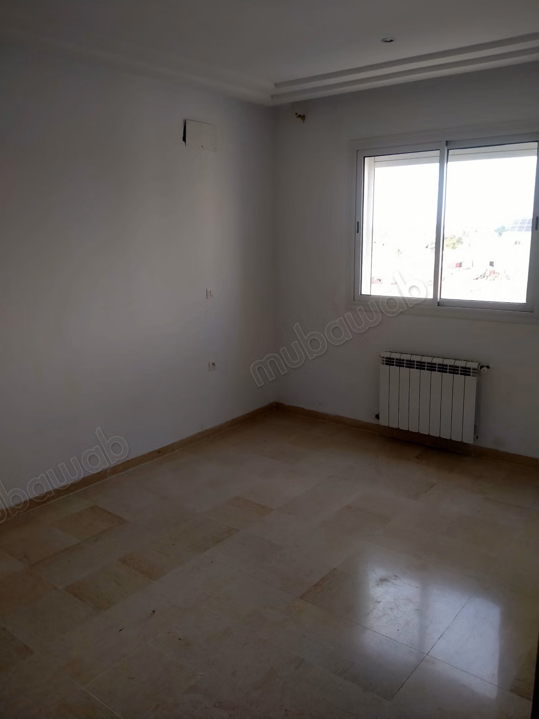 Appartement de deux chambres et salon dans le quartier des Oasis à Al-Aouina
