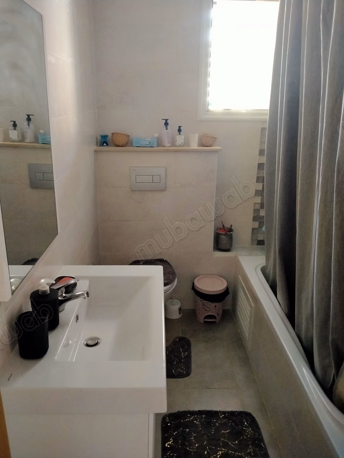 Appartement de deux chambres et salon dans le quartier des Oasis à Al-Aouina