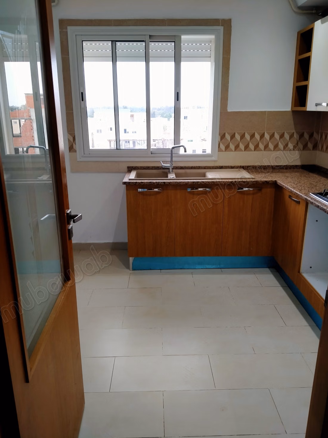 Appartement de deux chambres et salon dans le quartier des Oasis à Al-Aouina