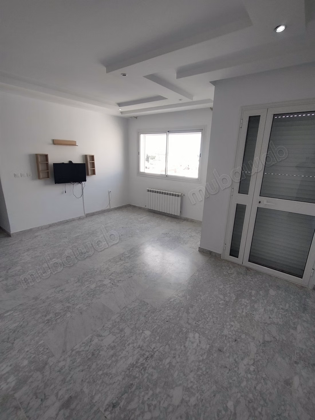 Appartement de deux chambres et salon dans le quartier des Oasis à Al-Aouina