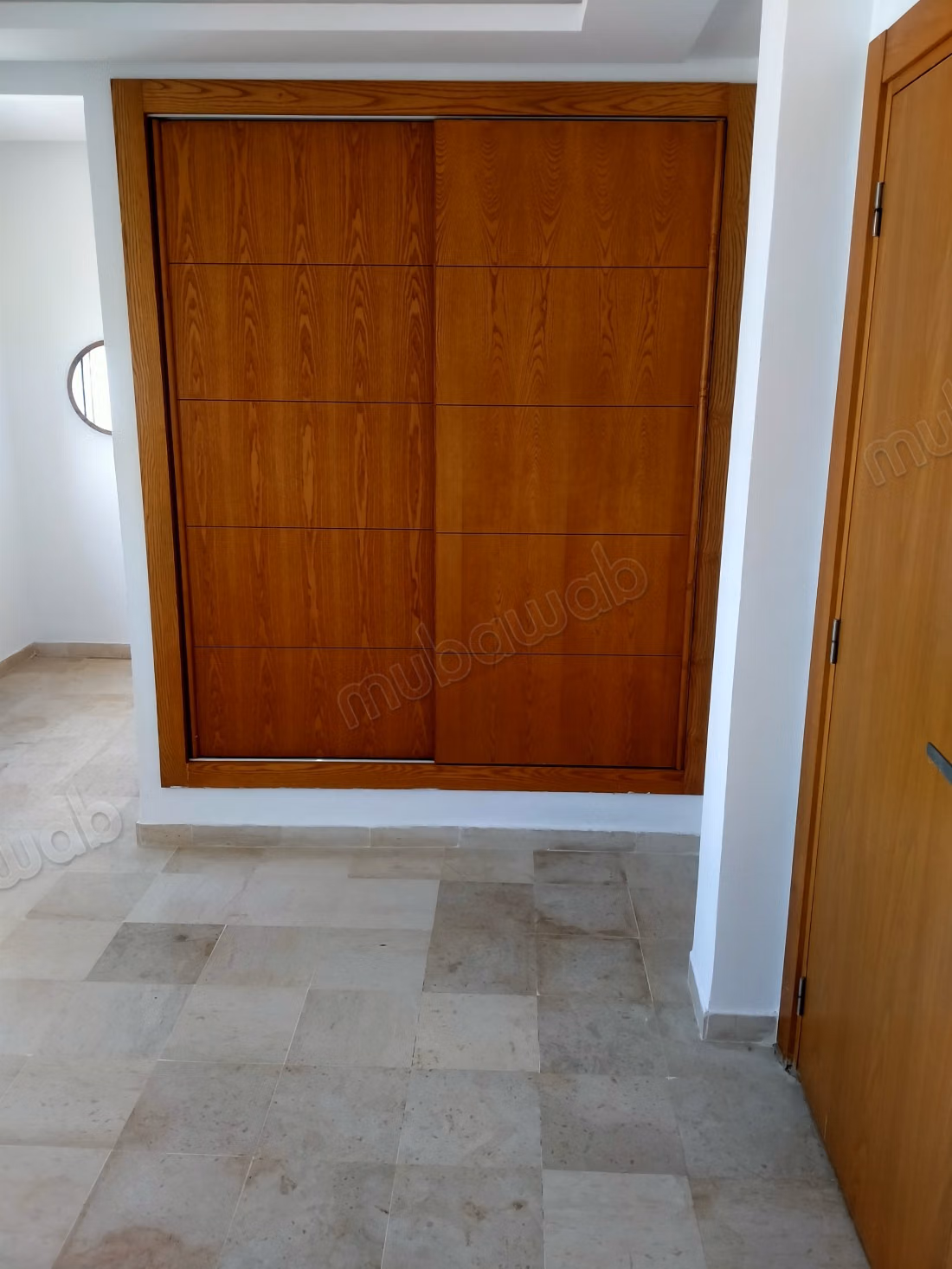Appartement de deux chambres et salon dans le quartier des Oasis à Al-Aouina