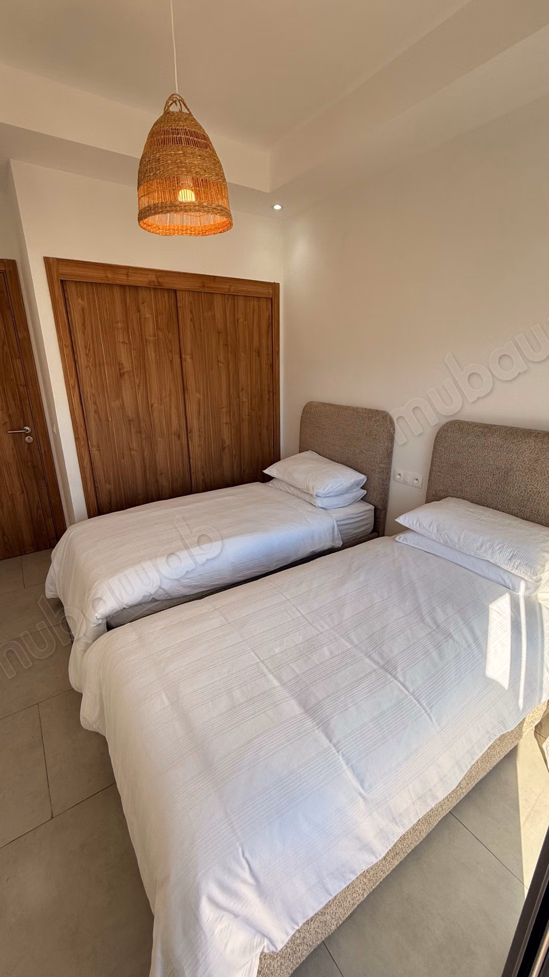 Appartement en location à Cabo Negro Cabo Huerto del Rio. Surface de 90 m². Meublé