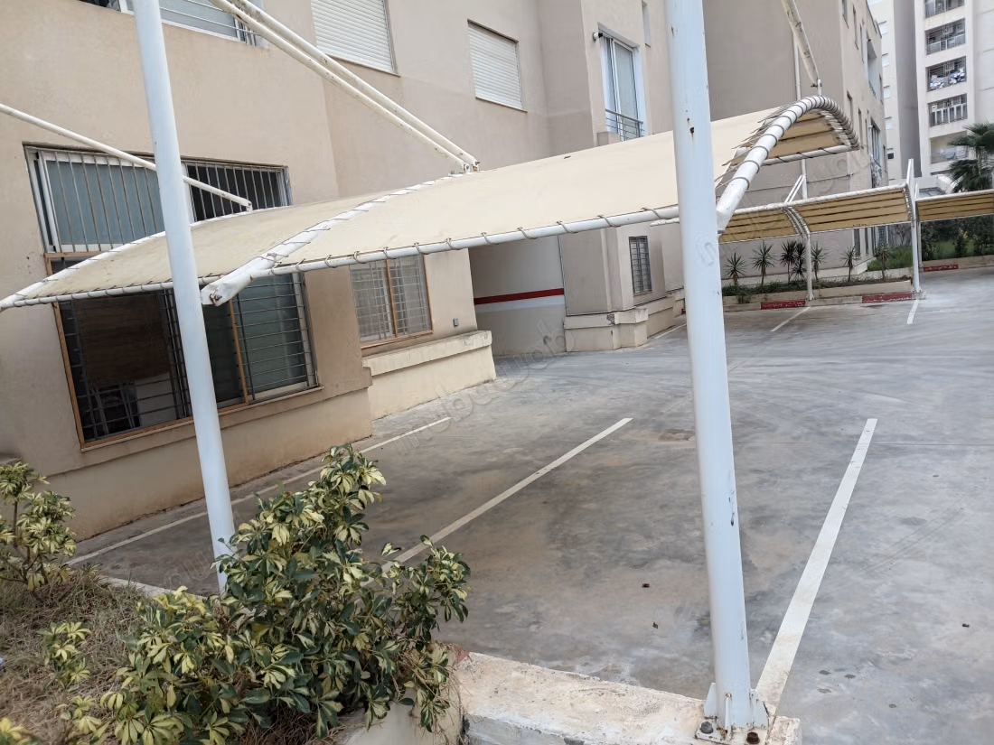 شقة S1 مفروشة في حدائق قرطاج 1300 دينار