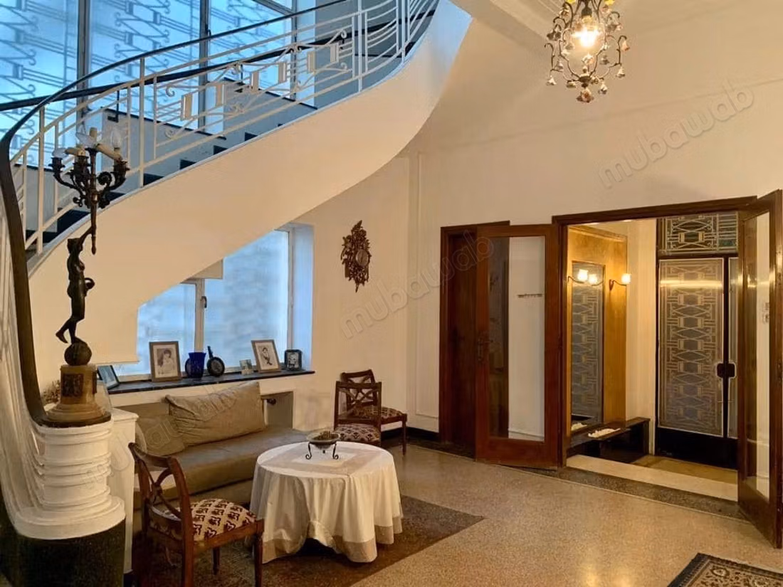 Splendide villa à vendre à Palmier. Superficie 1060 m². Belle terrasse et jardin