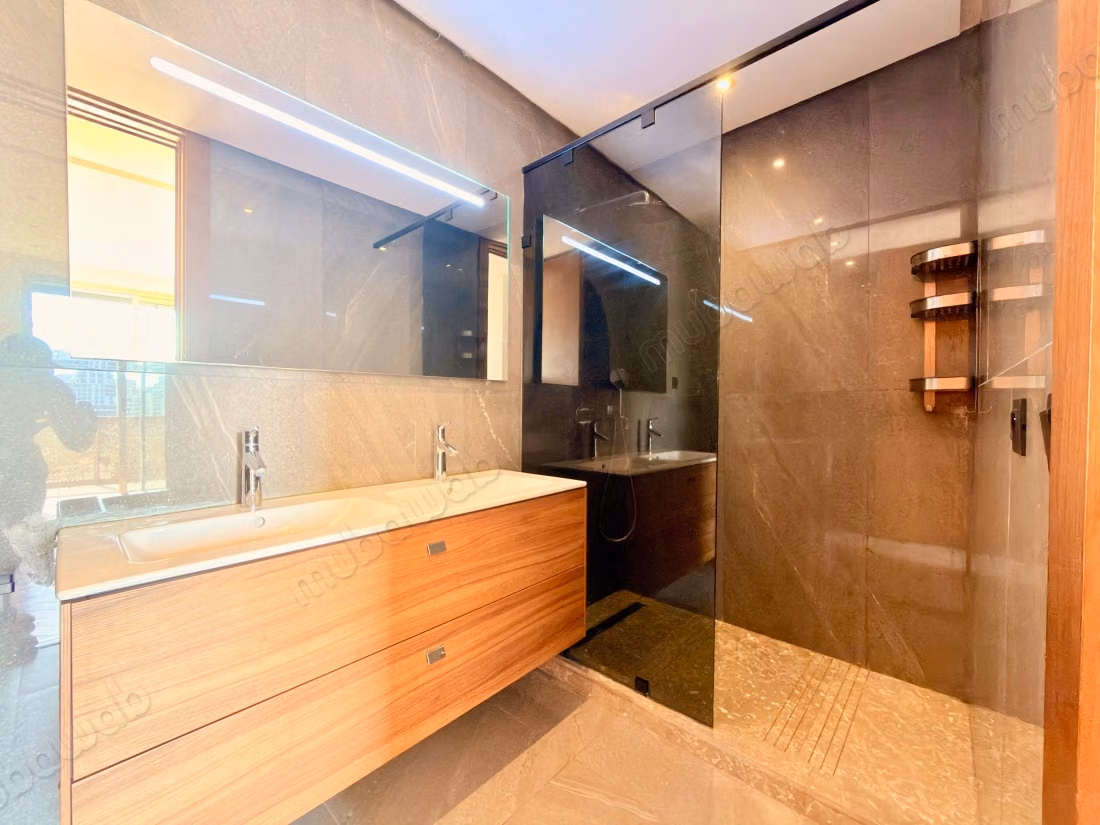 Appartement deux chambres vide a louer vue sur anfa park
