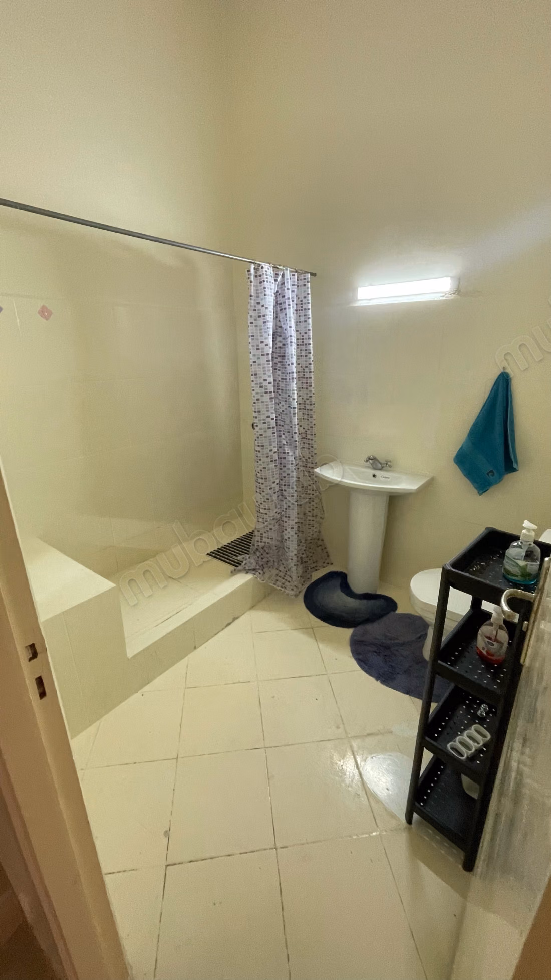 Apartment for rent in Agdal. Area 140 m². Security door, safety