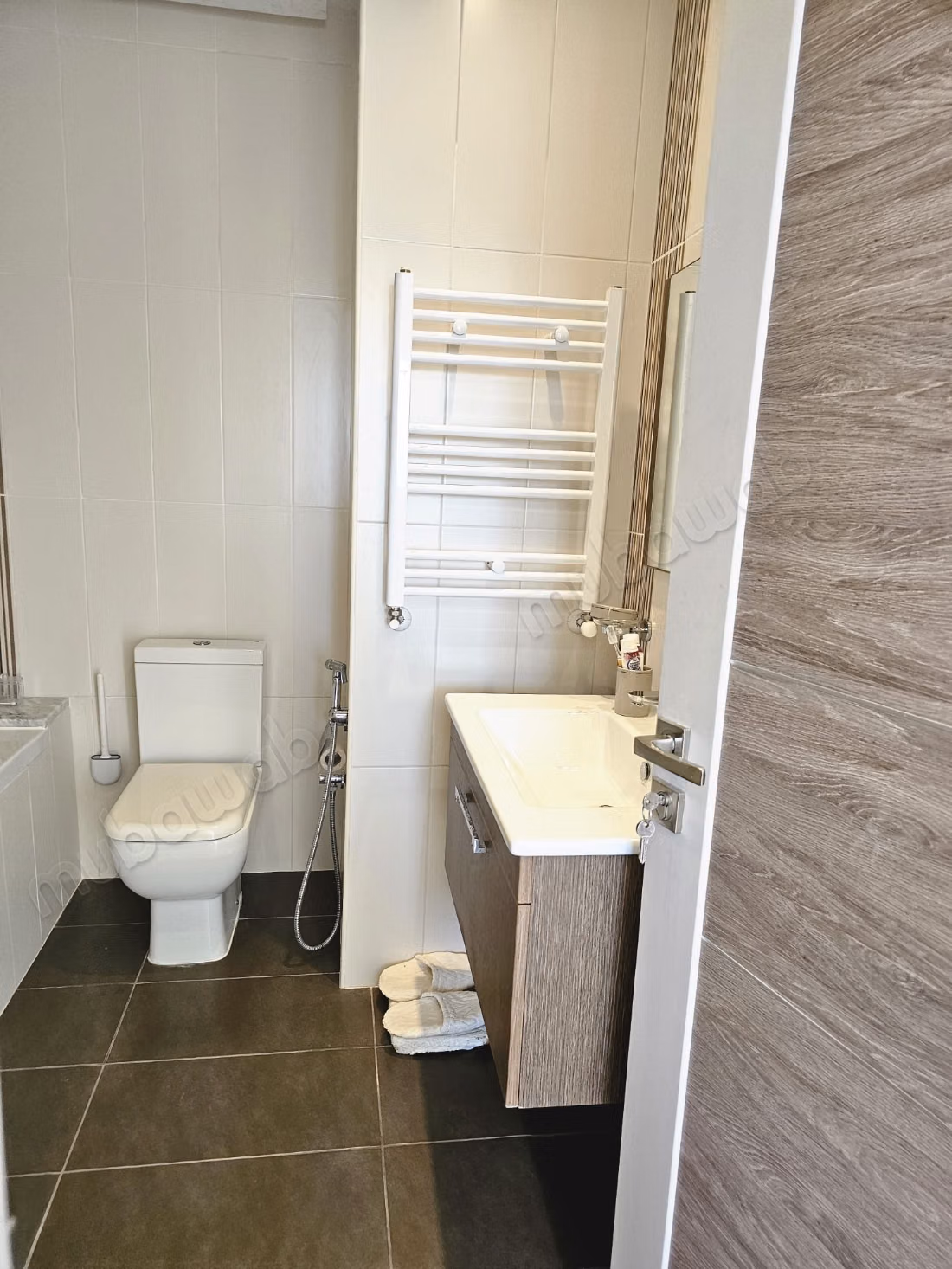 High-end villa for sale. 3 beautiful bedrooms. Well furnished