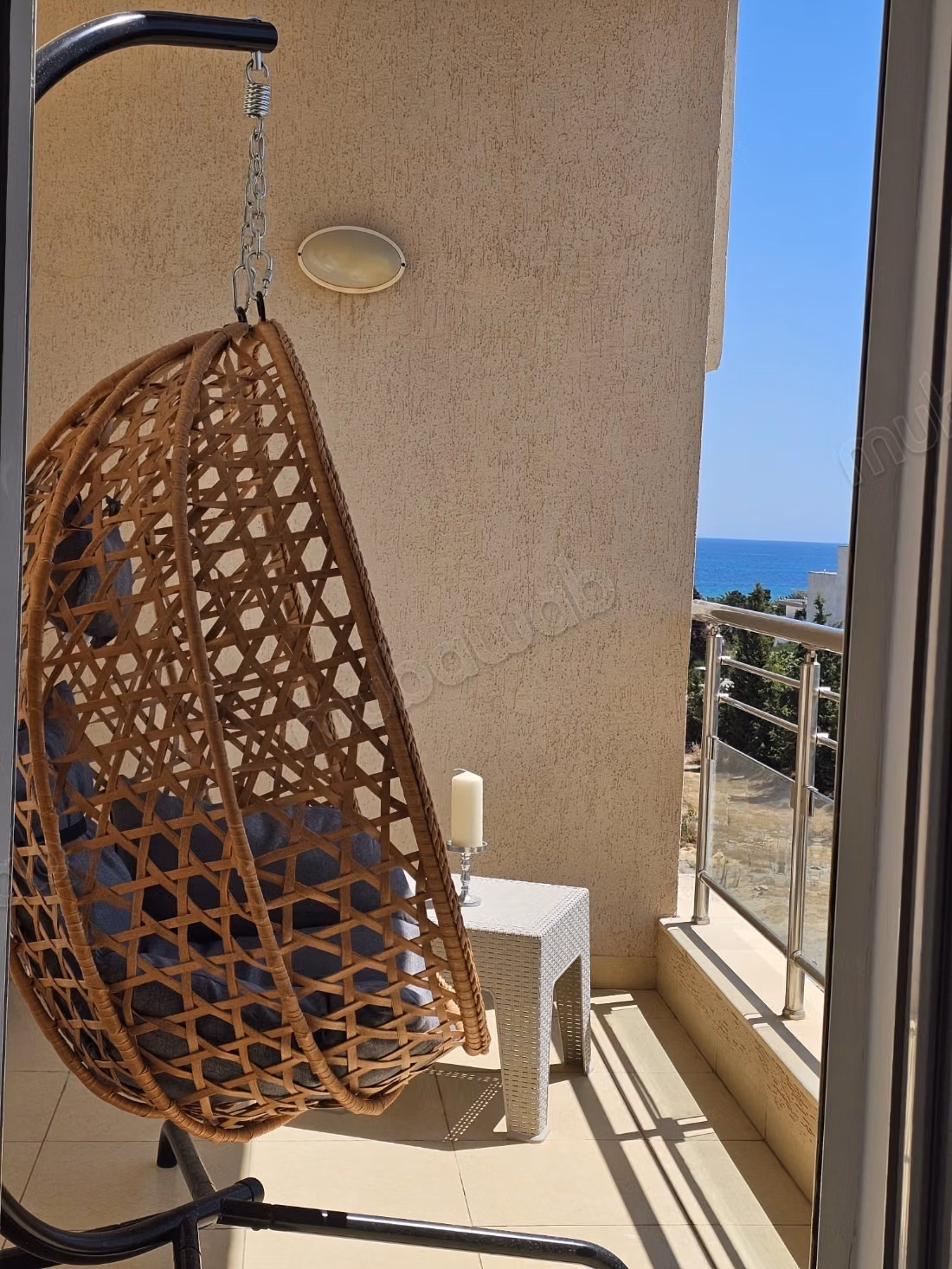 High-end villa for sale. 3 beautiful bedrooms. Well furnished