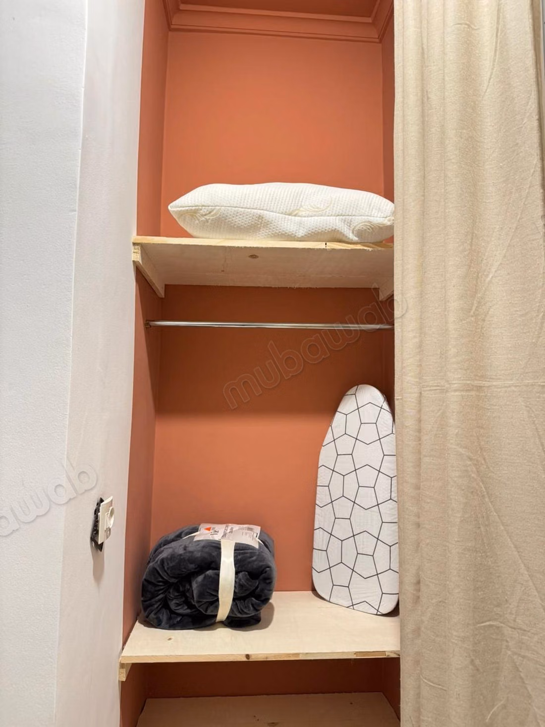 Flat for rent in El Ensanche.
Area of 75 m².
Washing machine