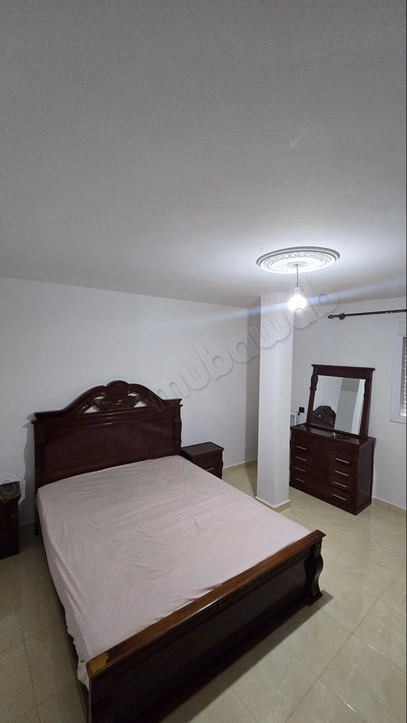 Louer un appartement dans le détroit. Surface totale 75 m². Meublé