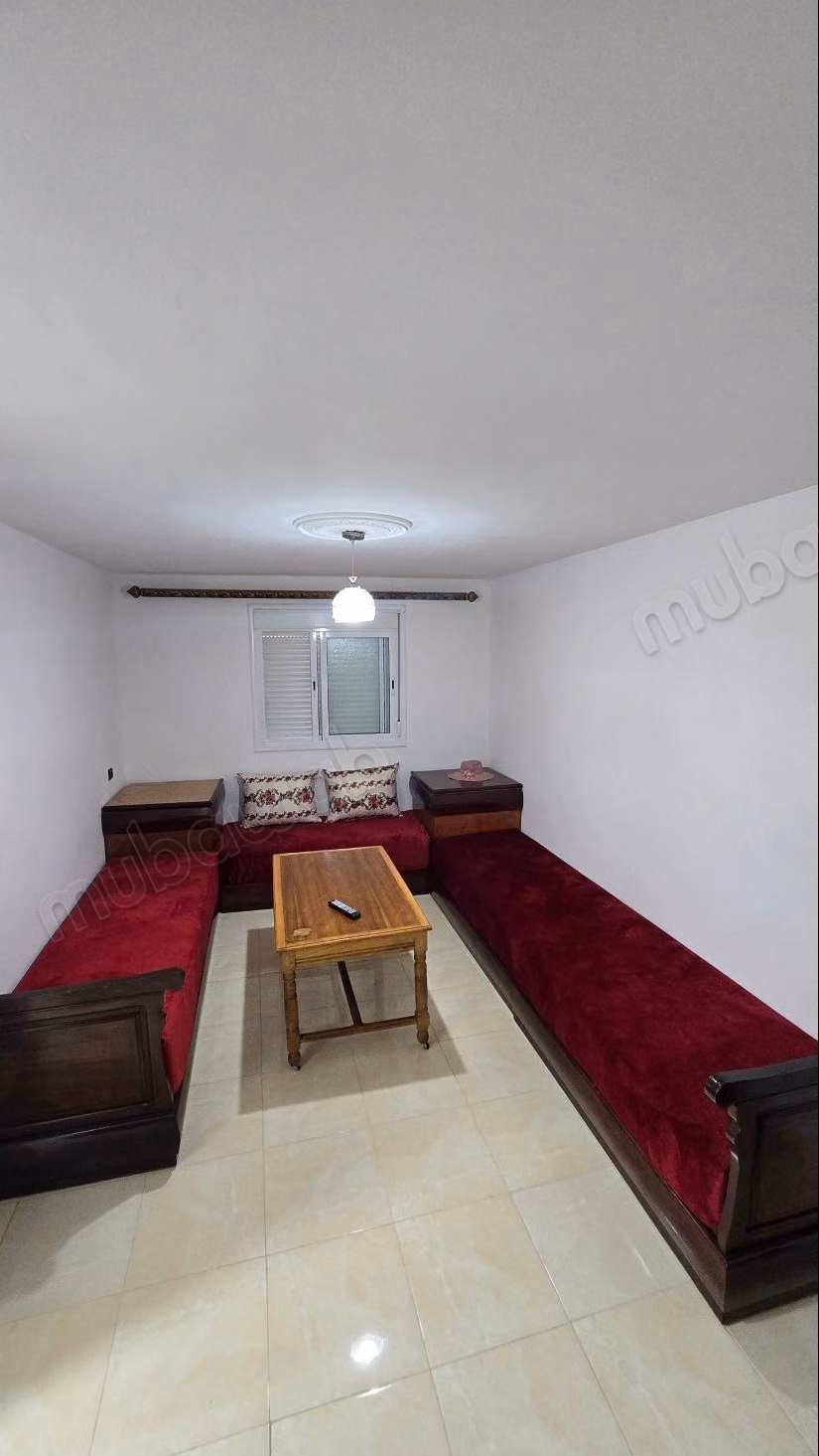 Louer un appartement dans le détroit. Surface totale 75 m². Meublé