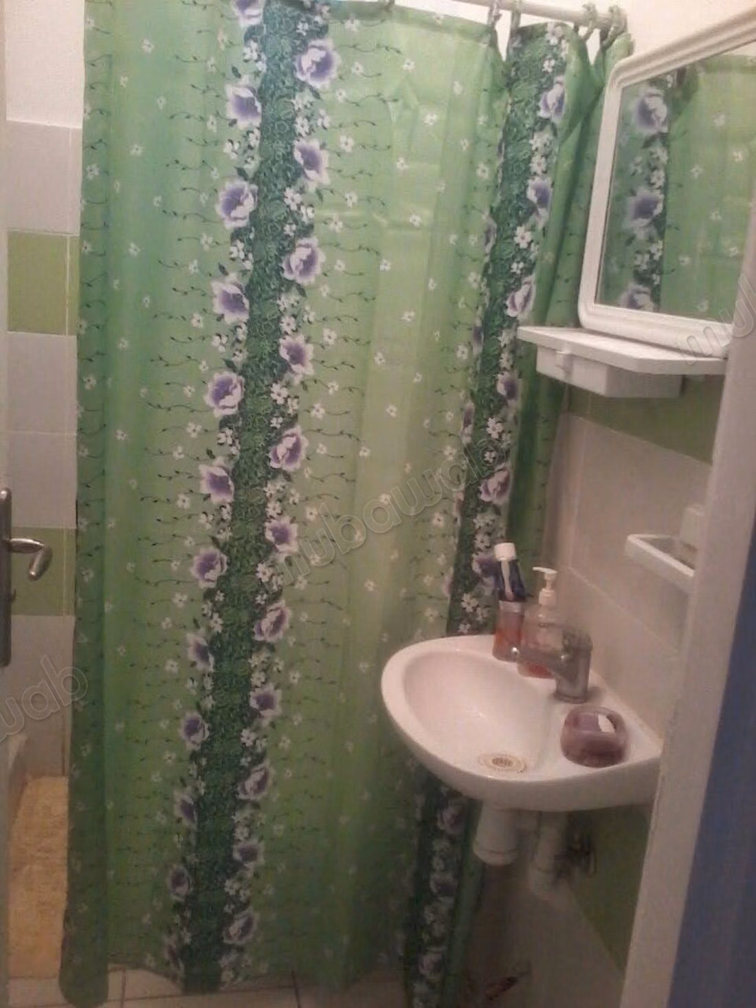 Apartamentos en alquiler en el Barrio Oued Fes. Superficie 105 m². Puerta blindada, seguridad